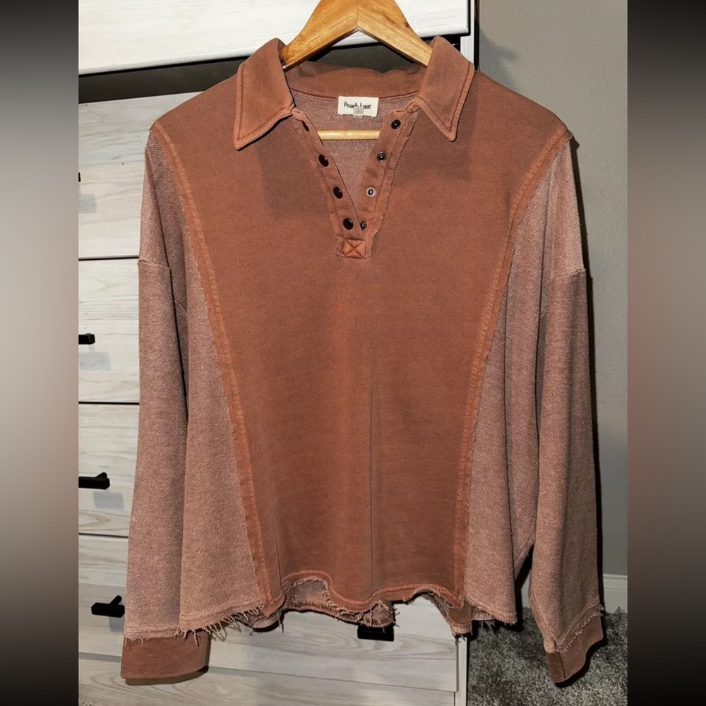 Peach Love California Henley Collar Long Sleeve Top Rust Size Small